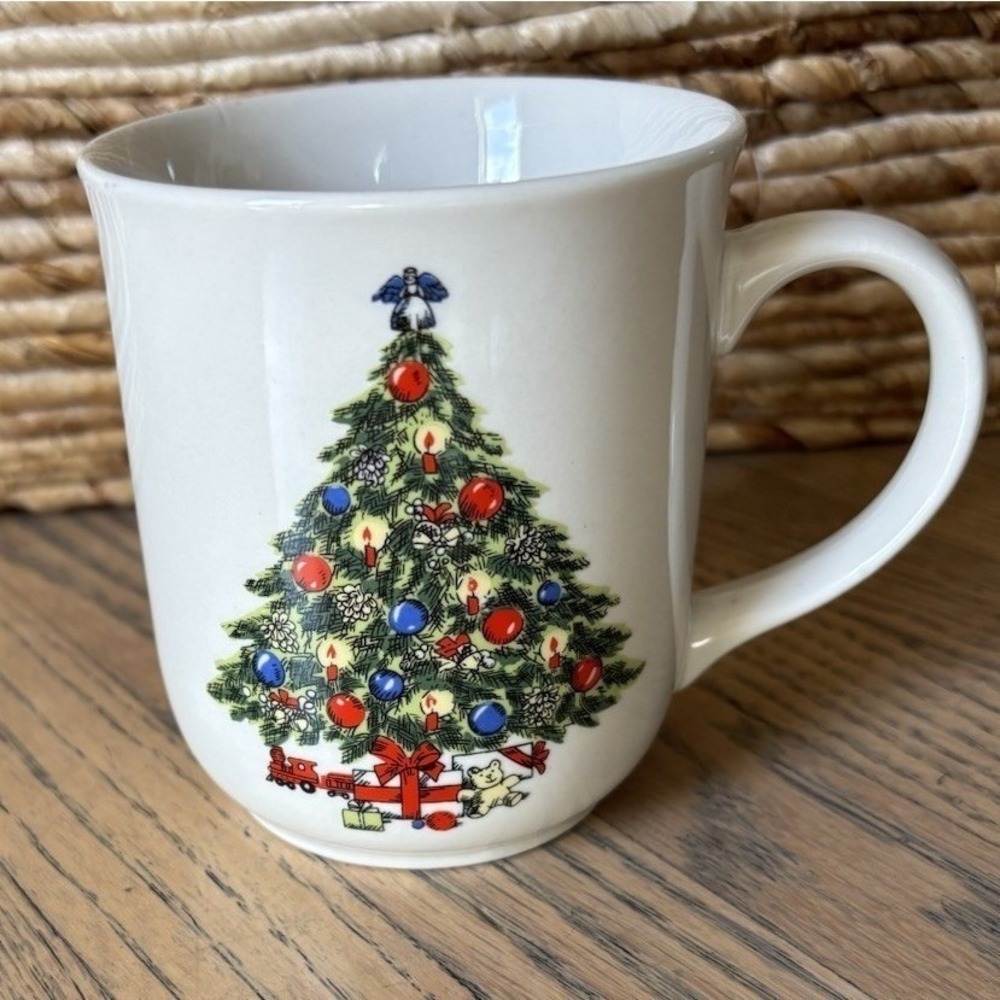 Mount Clemens Pottery Vintage Christmas Tree Coffee Tea Mug‎